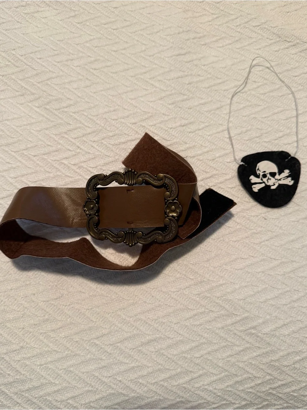 Disney Cruise Halloween Cosplay Pirate Costume + Accessories - Girls Size M 8/10